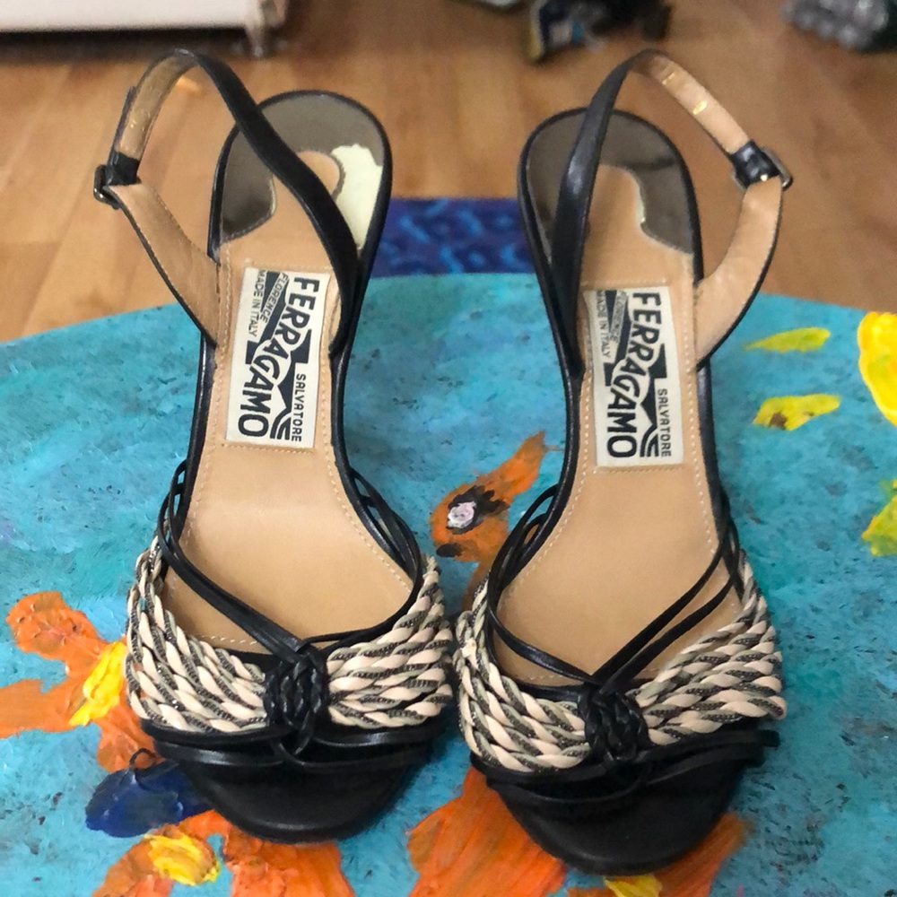 Salvatore ferragamo black/ nude sky sandals